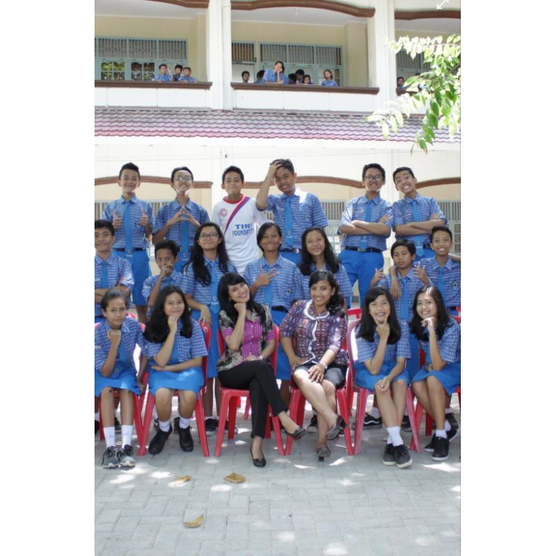 seragam sekolah SMP XAVERIUS WAY HALIM