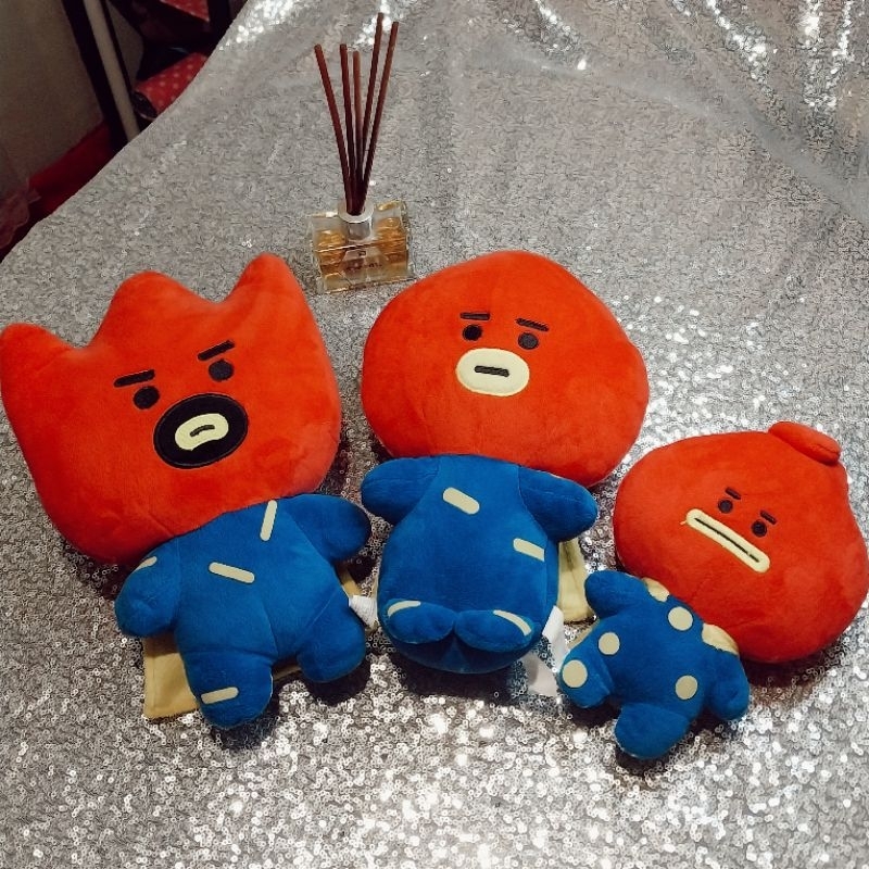 Boneka Tata BT21 Familys