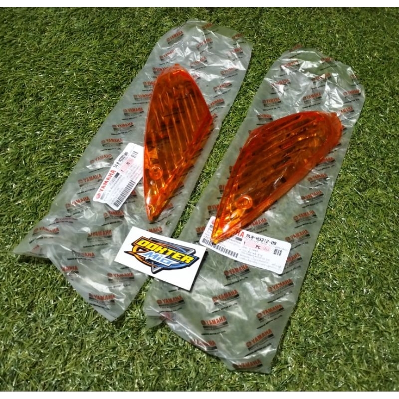 Mika Sen depan Nouvo lele original