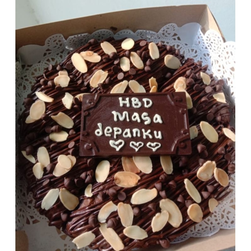 

KUE TART JOGJA / KUE ULTAH JOGJA MURAH / HAMPERS BROWNIES FUDGY SHINY PREMUIM TERMURAH JOGJA / KADO MURAH JOGJA / GIFT BOX