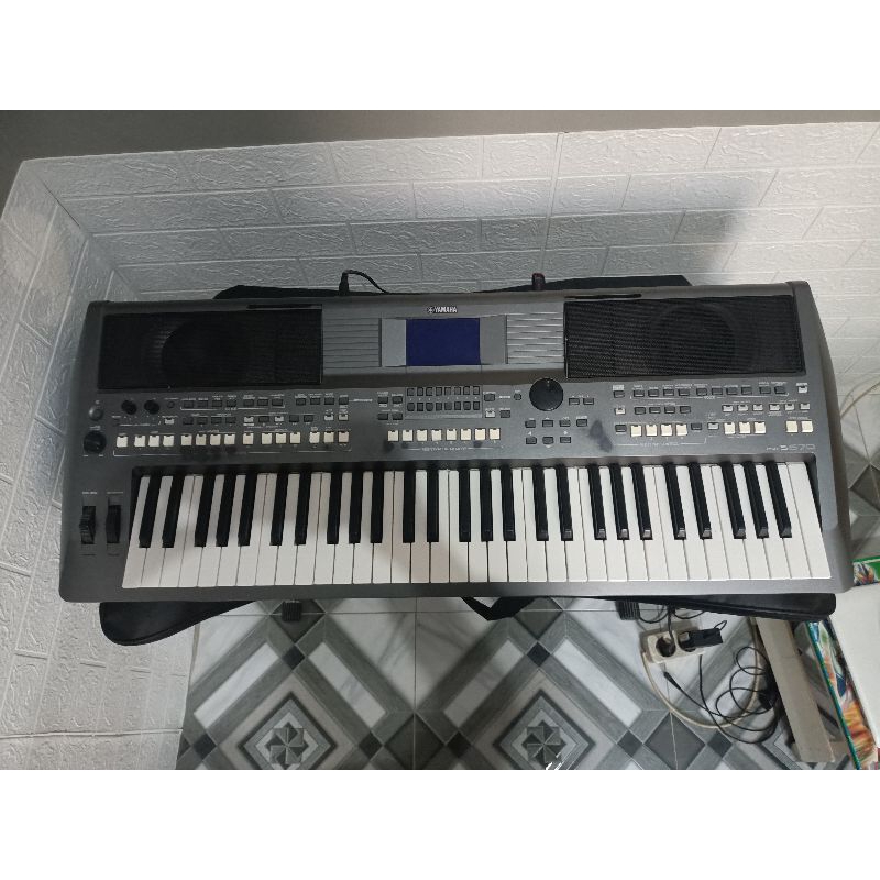 Keyboard Yamaha PSR S670 Second Good Condition