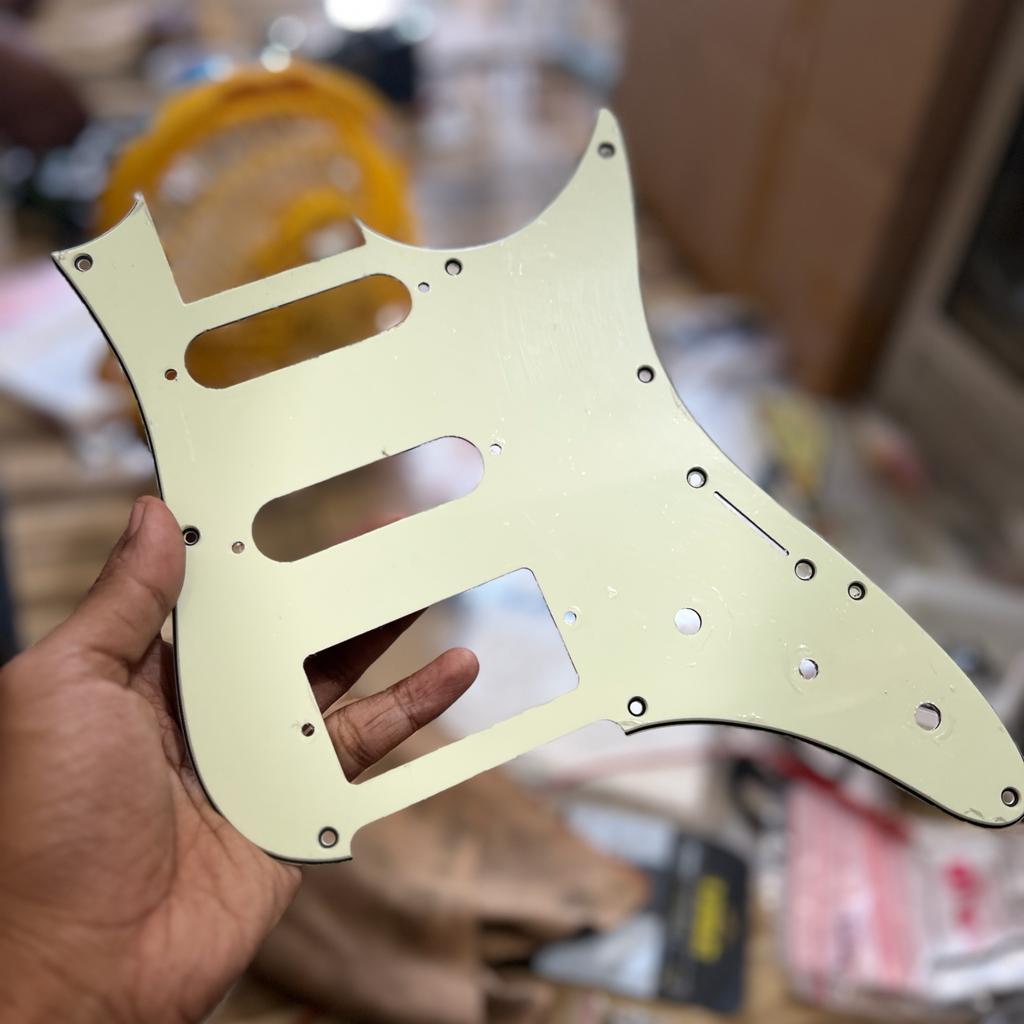 Pickguard Ibanez AZ Essential HSS Original