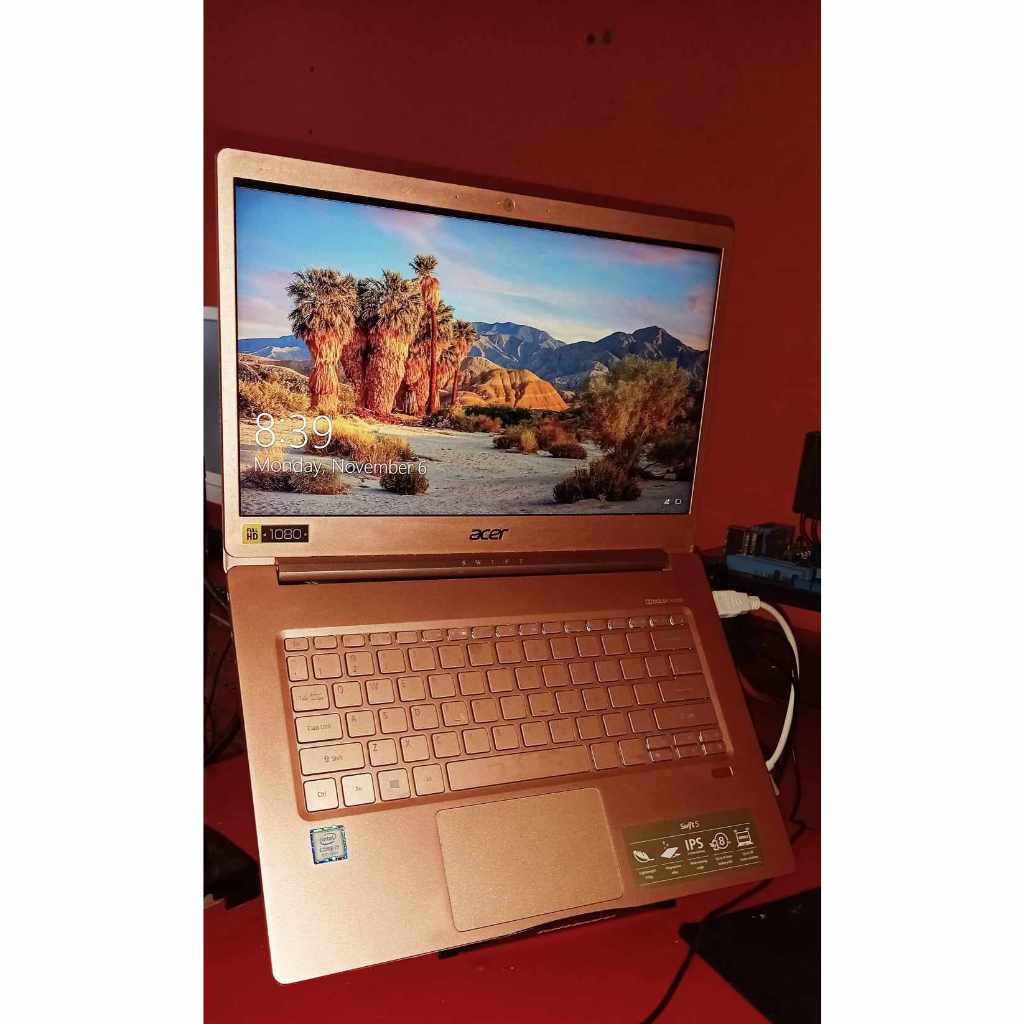 Laptop Notebook Acer Swift 5 Core i7 Gen 8 Touchscreen IPS