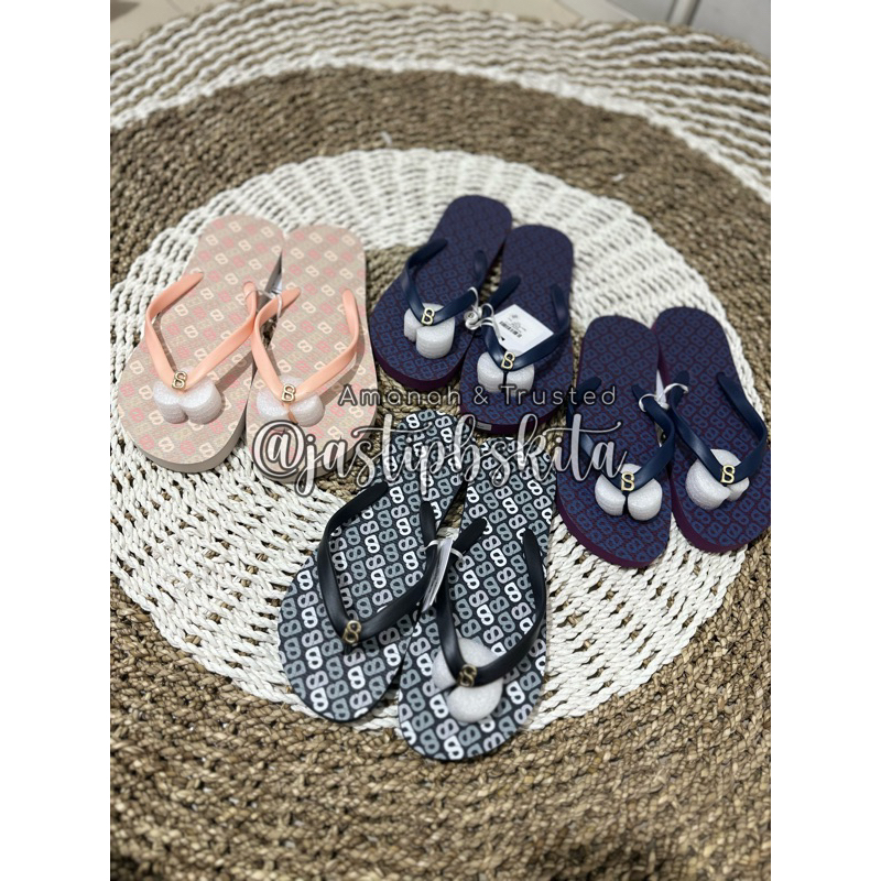 Signature flatform flip flop buttonscarves