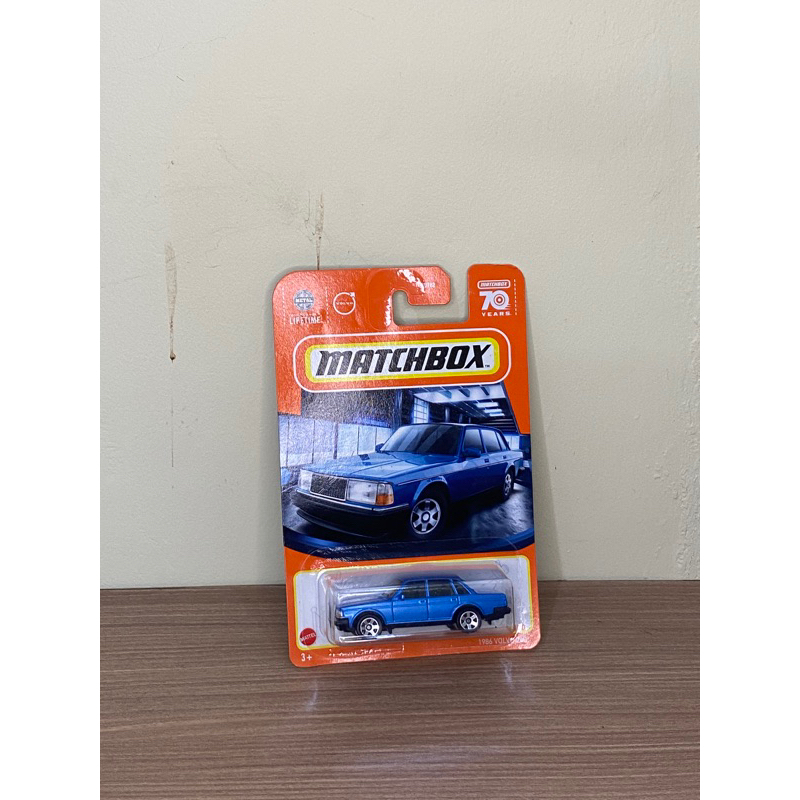 Matchbox Volvo 240 Mainan Anak