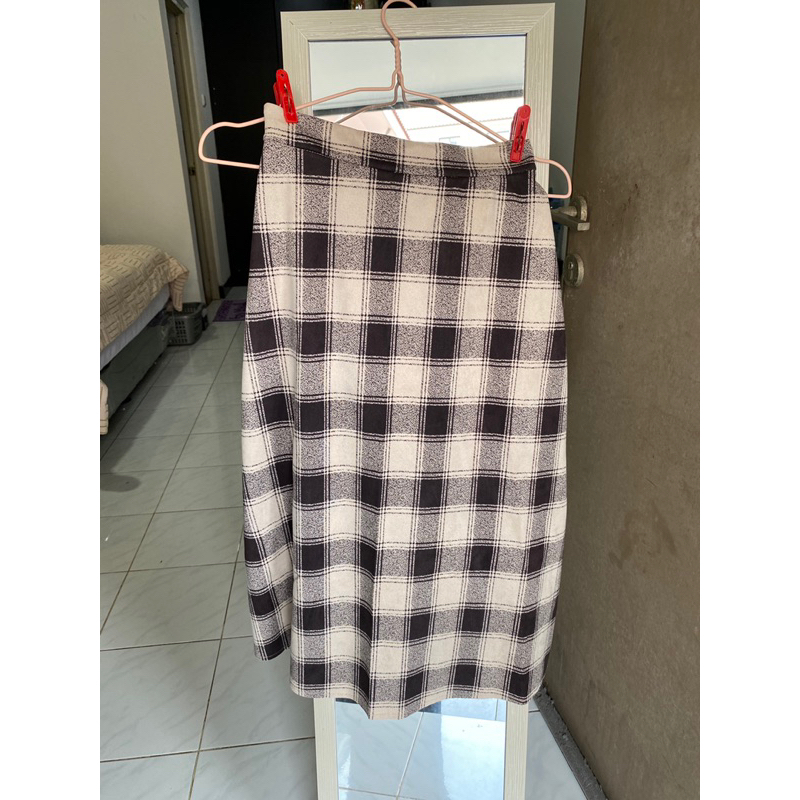 (Preloved) Rok Tartan