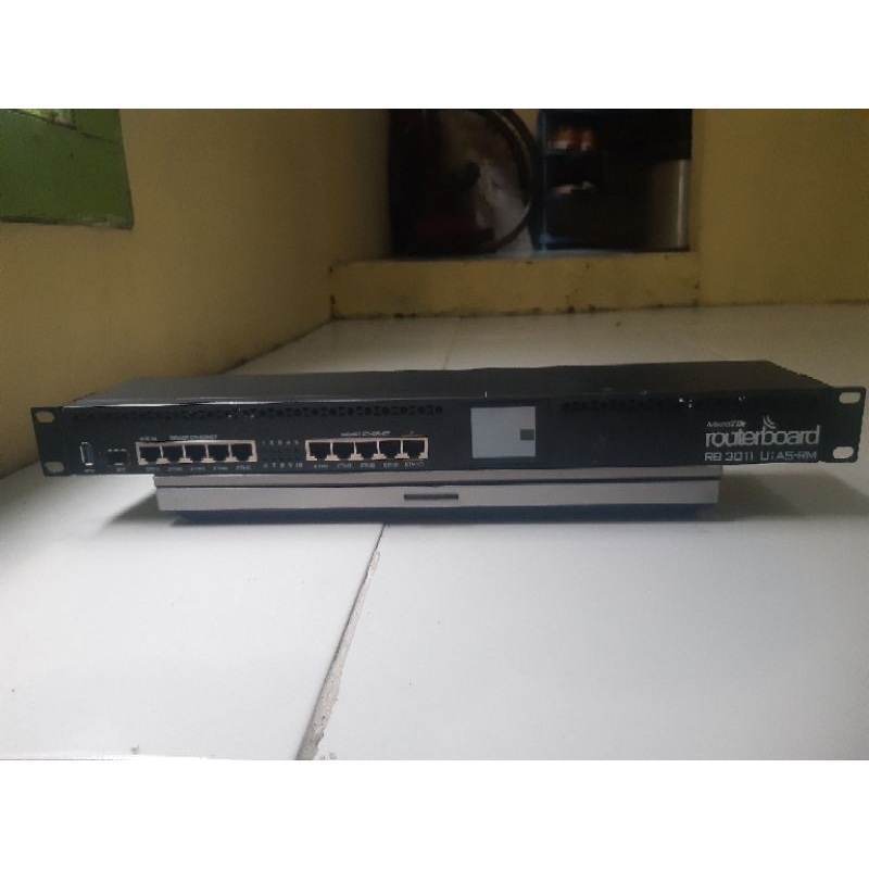 Mikrotik Routerboard Rb3011UiAS-RM Bekas Normal