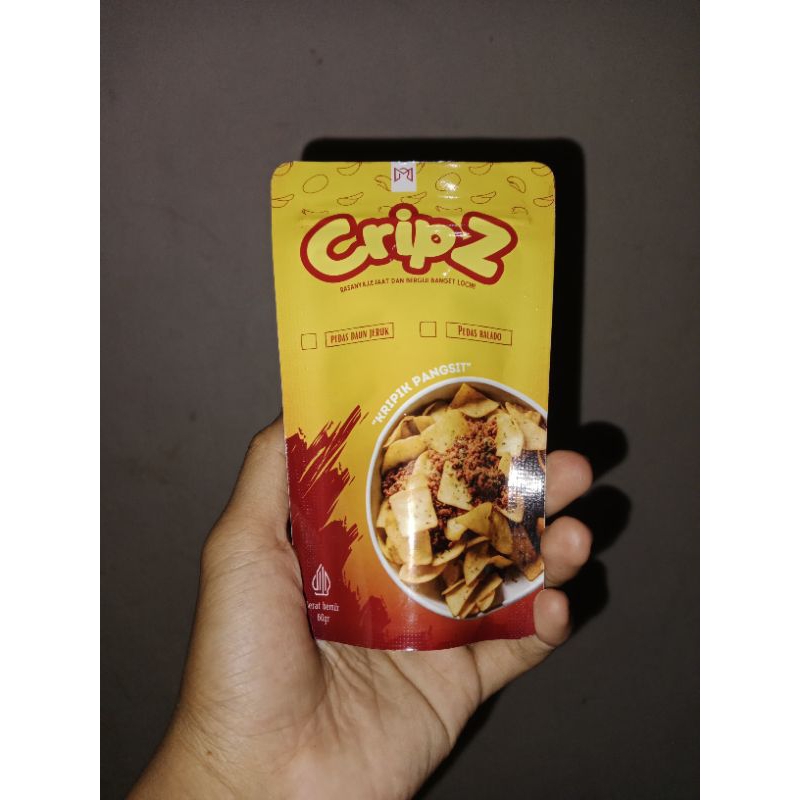 

CRIPZ-KRIPIK PANGSIT RASA YANG MELIMPAH PEDAS DAUN JERUK