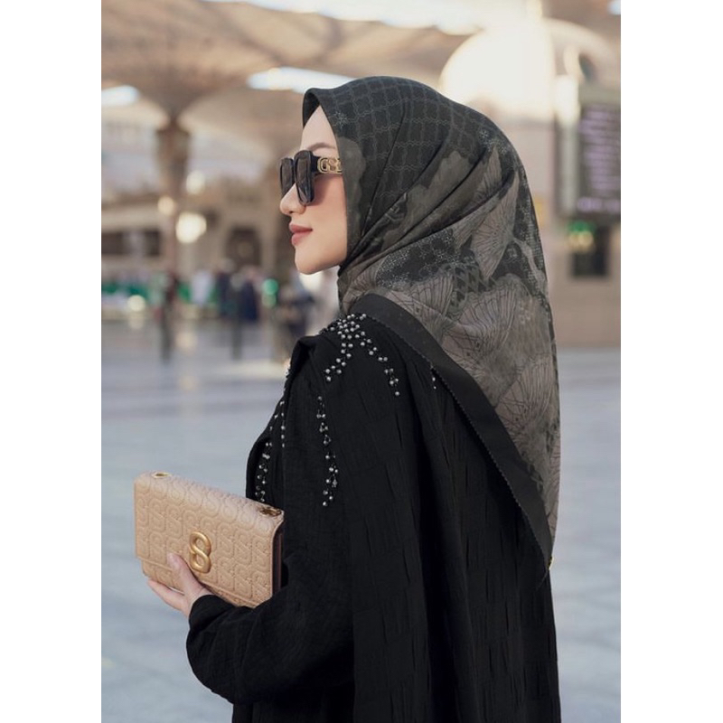 Buttonscarves medina series