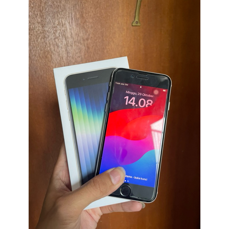 iPhone SE 2022 128 ibox garansi on