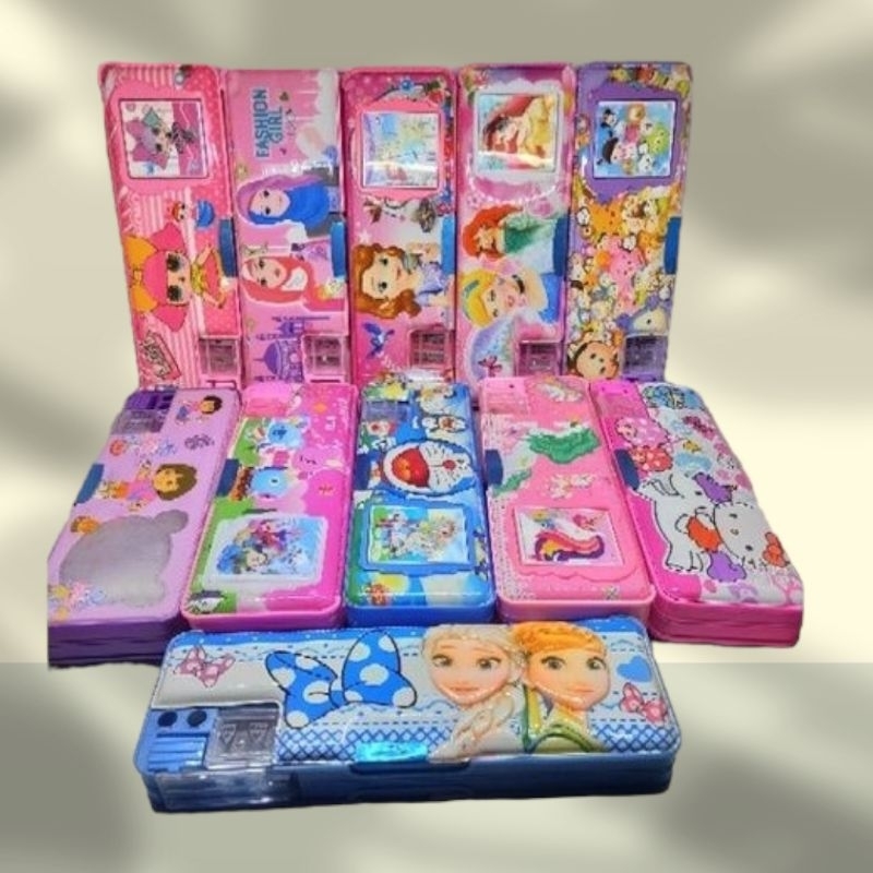 

tempat/kotak/tepak pensil magnet mekanik + rautan karakter cewek BR (S)