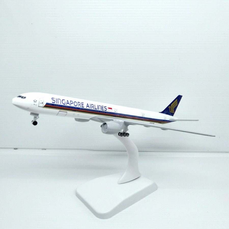 Pesawat diecast miniatur Singapore Airlines Medium