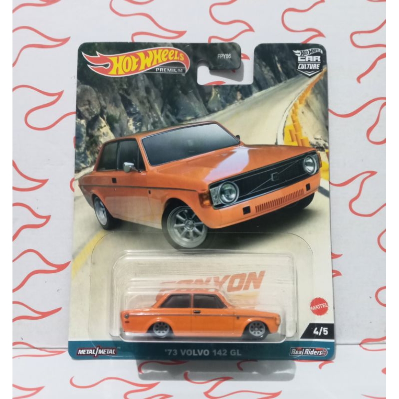 hotwheels premium  73 volvo 142 GL orange