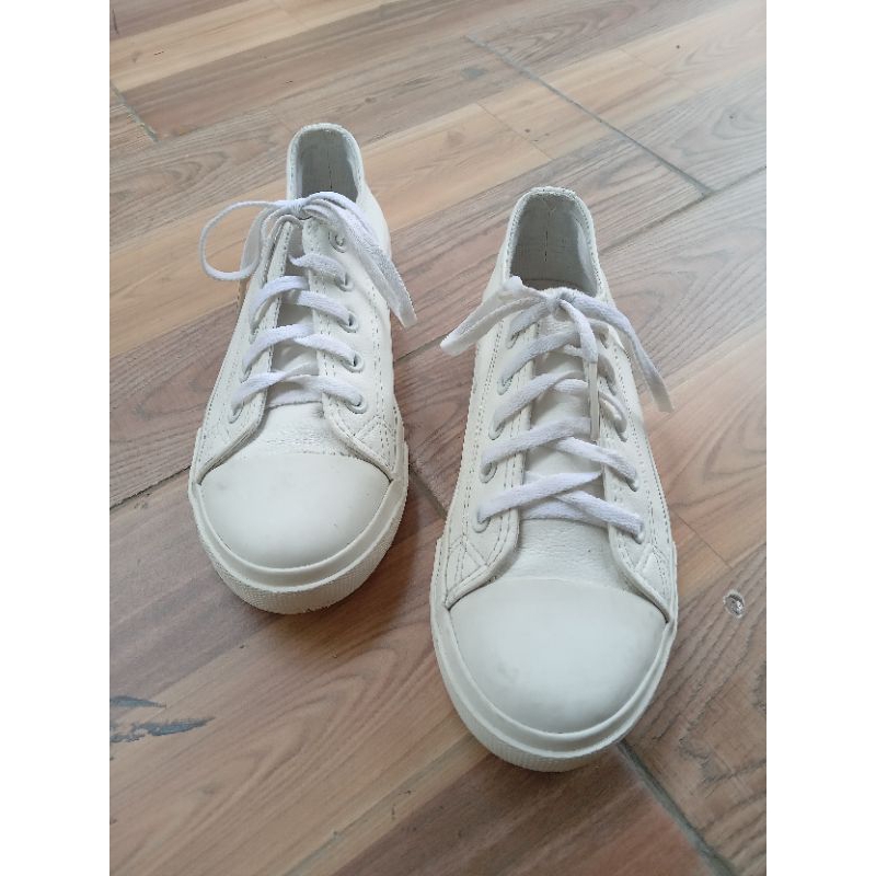 Sepatu anak COTTON ON KIDS Preloved