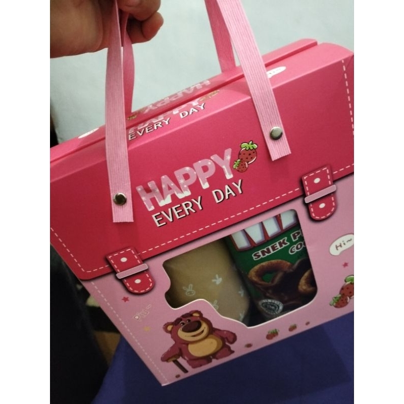 

snack bag souvenir request eta