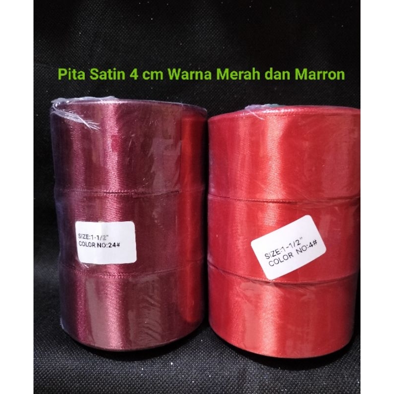 

Pita Satin 4 cm Per Roll 25 Yard / Pita Kado 1.5 inchi Per Roll Murah - Merah