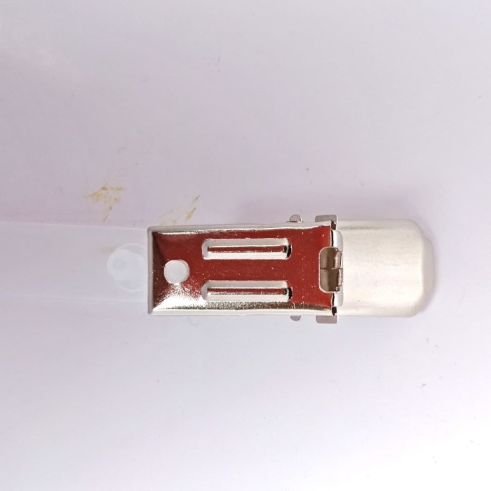 

JEPIT KERANG BESI 1 PACK ISI 25 PCS/KAITAN TALI ID/JEPITAN ID CARD / ~Eceran RB9