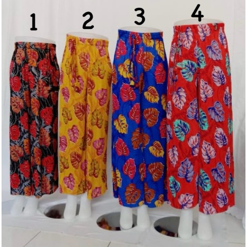 Celana Kulot Plisket Motif