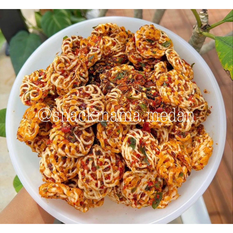 

SEBLAK KERUPUK RAFAEL PEDAS DAUN JERUK 90GR | SNACKMAMA