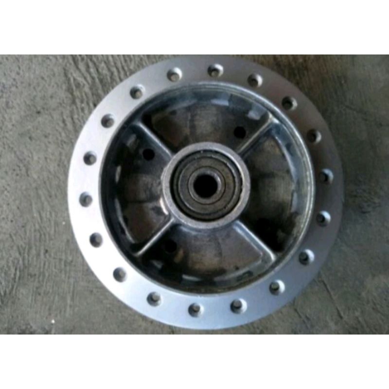 tromol belakang grand