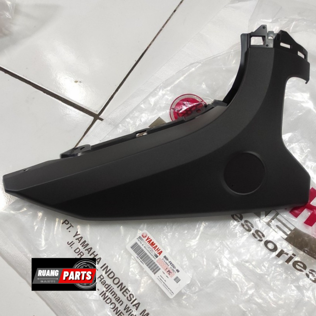 COVER LAMPU PANEL DEPAN ATAS SEN KIRI YAMAHA NMAX 2020 YGP ORI / B6H-F835U-00