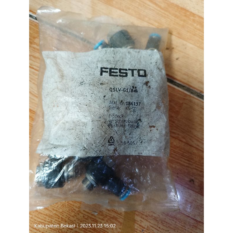 FESTO QSLV-G1/8-4 L Fitting Push In Pneumatic
