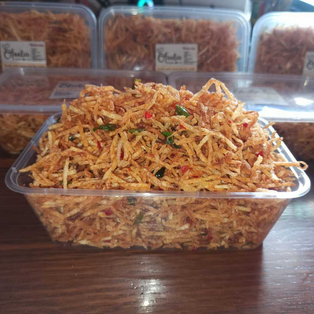 

Kentang Mustofa Original Pedas Daun Jeruk (Toples Tinggi) 340gr - Bencok Krispi Tanpa MSG Kualitas Premium Terlaris Balado Kriuk Kering Renyah Teri