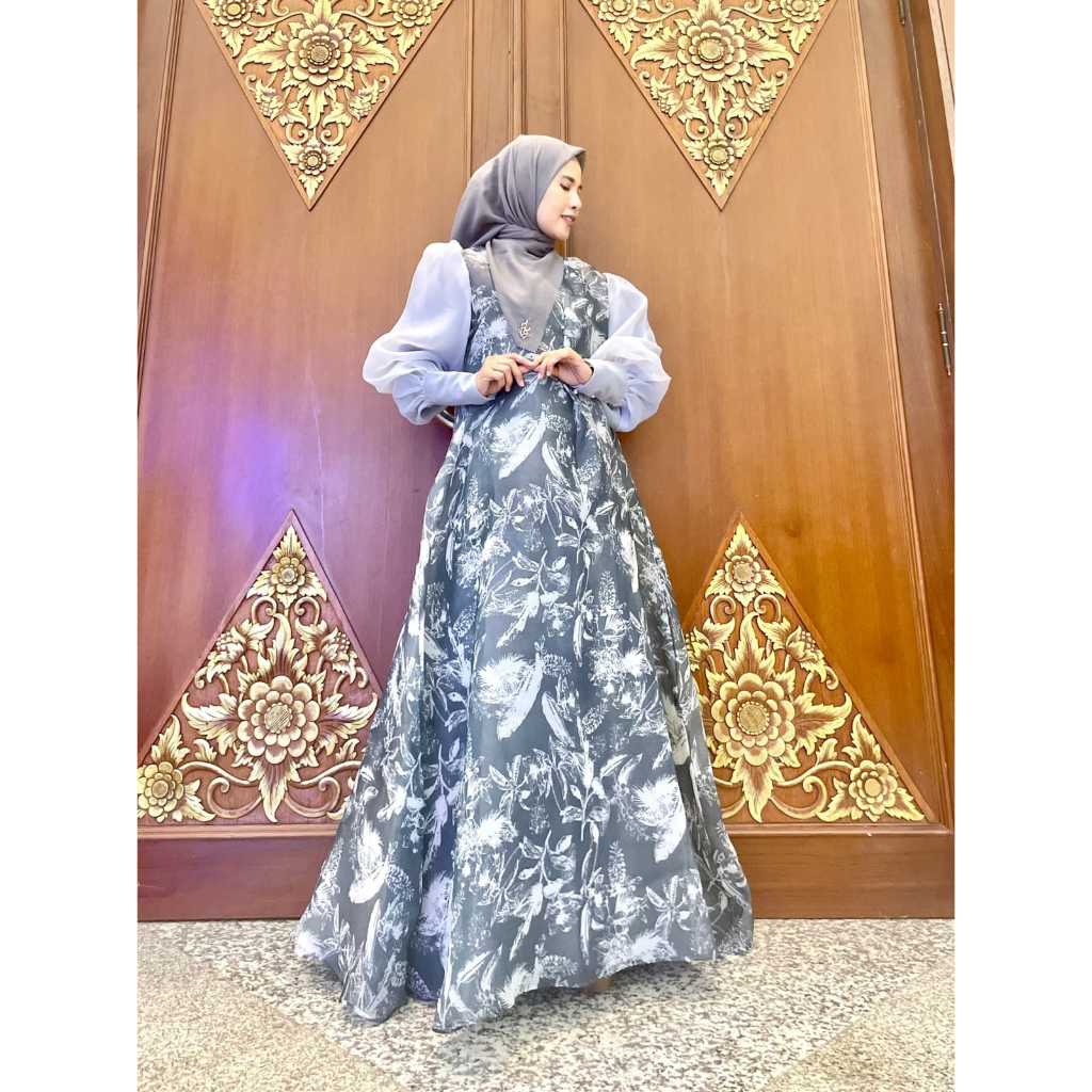 CALANDRA Dress By Qnanz