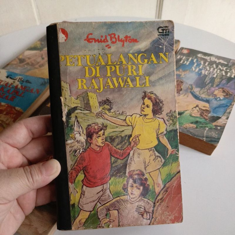 enid blyton : petualangan
