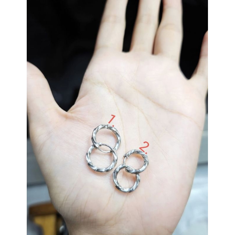 anting bulat titanium