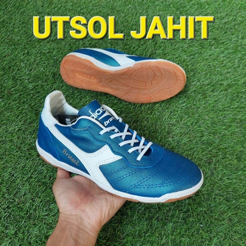 Sepatu futsal kulit ddr / sepatu futsal kulit outsol jahit
