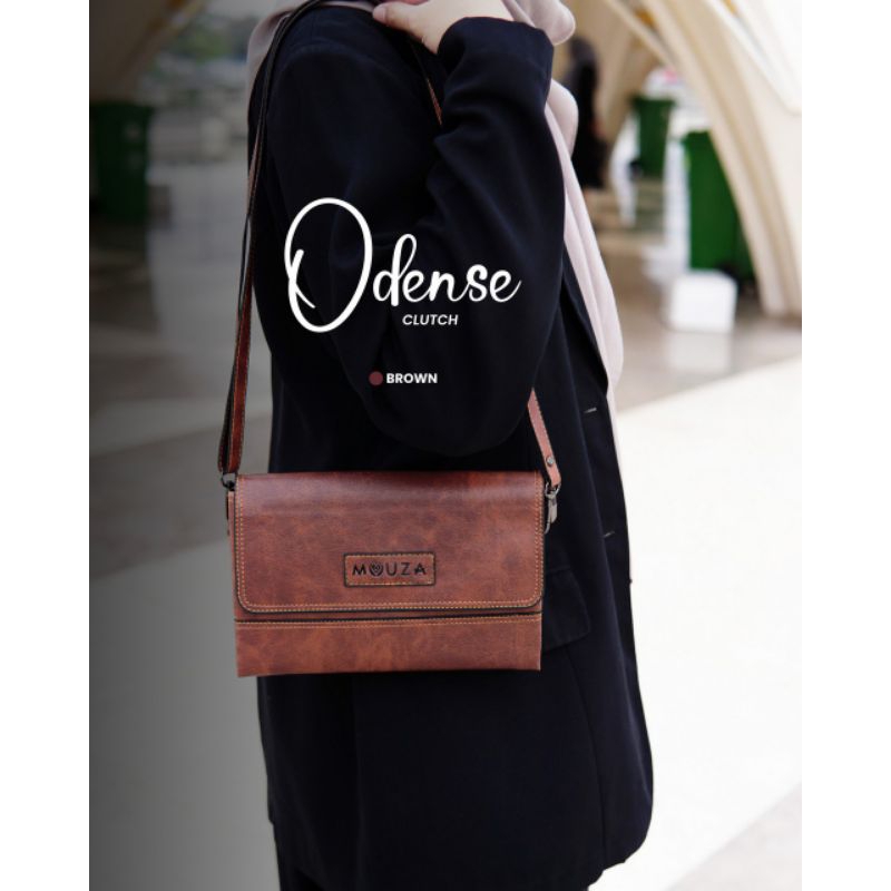 ODENSE CLUTCH By Mouza