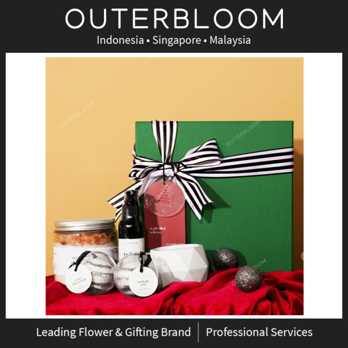 

Hampers Natal - Outerbloom Merry Christmas Green Soothe Hampers