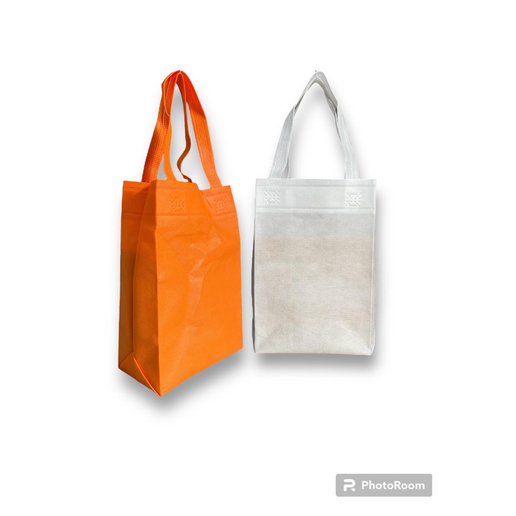 

Tas Spunbond Box 18x28x11cm / Goodie Bag Kotak Tebal 100gsm / Tas Belanja, Tas Promosi, Tas Kain