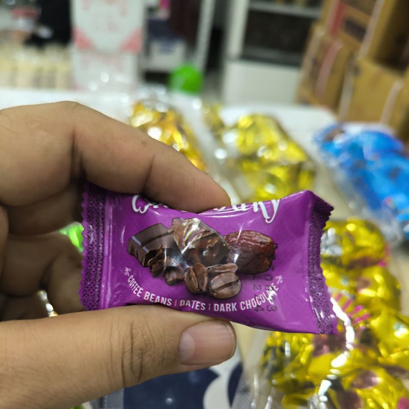 

CHOCOLATE KURMA MIX COFFEE.ISI 200 GRAM