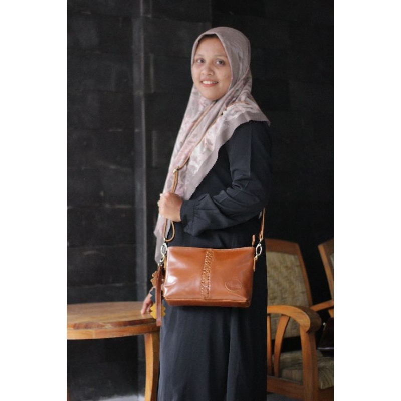 Tas SELEMPANG WANITA KULIT ASLI MIX ANYAMAN KULIT ”Langgeng ”