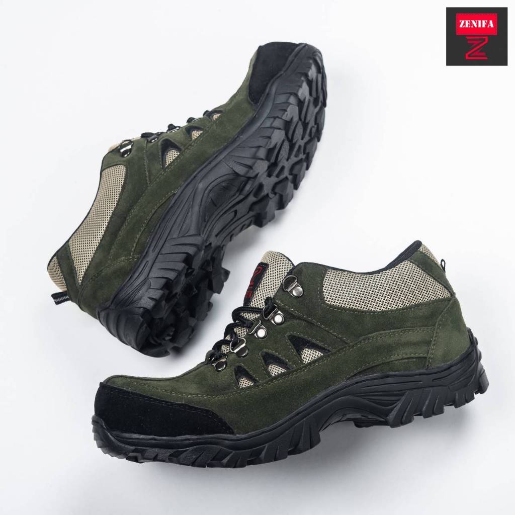 Pria Luar Sepatu Hiking NonSlip Mendaki Gunung Mendaki Sepatu Berjalan Bernapas Pria Sepatu Berkemah