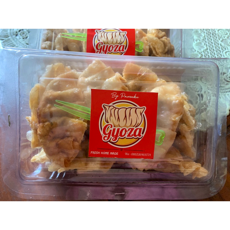 

gyoza isi ayam jamur kuping isi 10 pcs