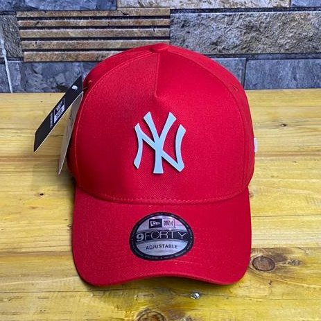 TOPI BASEBALL NY MERAH LOGO BESI PUTIH