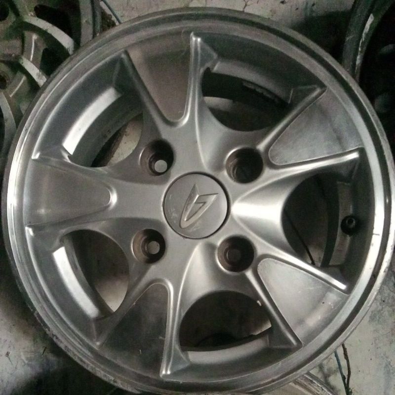 velg Xenia r13 original copotan