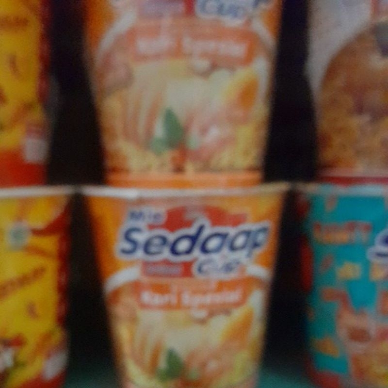

Mie Sedap Cup rasa kari spesial