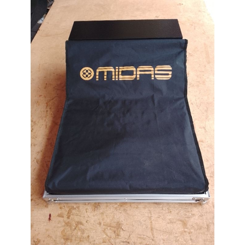 hardcase mixer Midas m32r