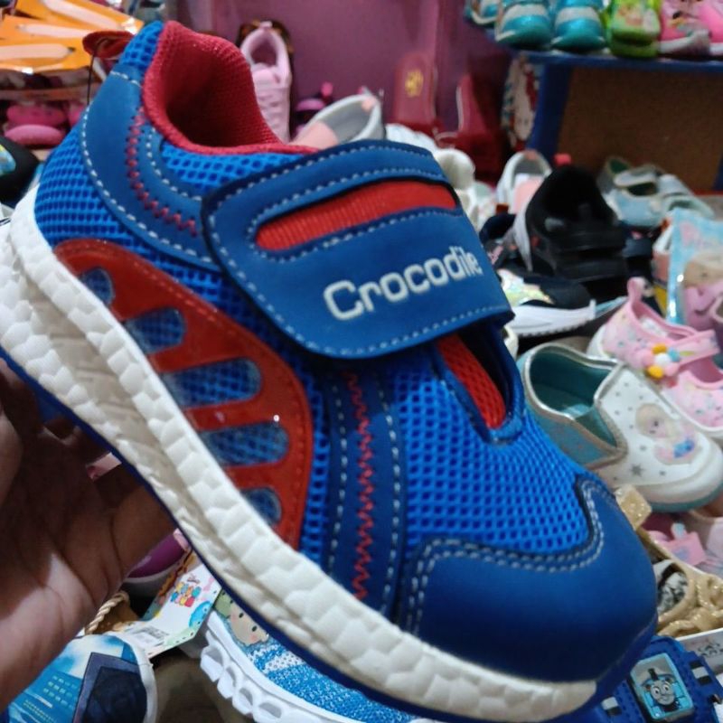 Sepatu croco size 24 dan 26