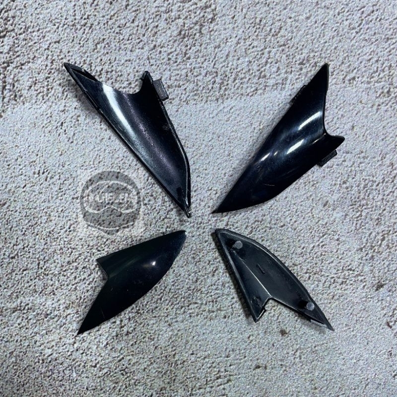 Ventilasi KYT 2 Vision KYT Vision 1 MDS Sport R3 Hitam Glossy ORIGINAL