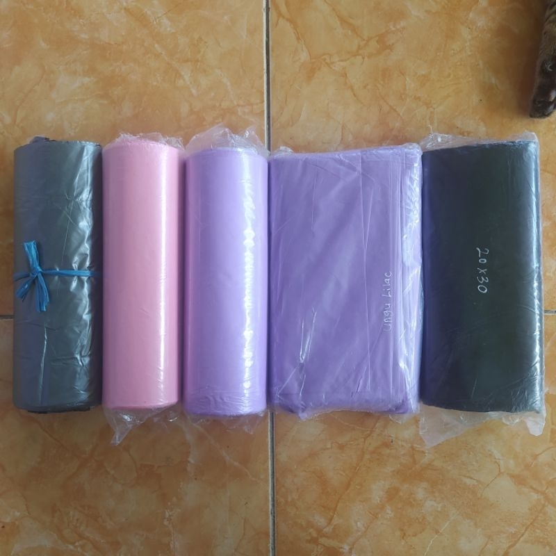 

Plastik packing polymailer glossy 20x30 isi 100