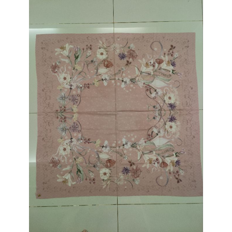 Preloved Kerudung Buttonscarves Ori