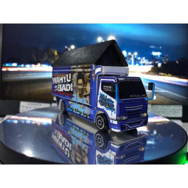 Miniatur Truk WAHYU ABADI Kecil Skala Hotwheels (1:64)