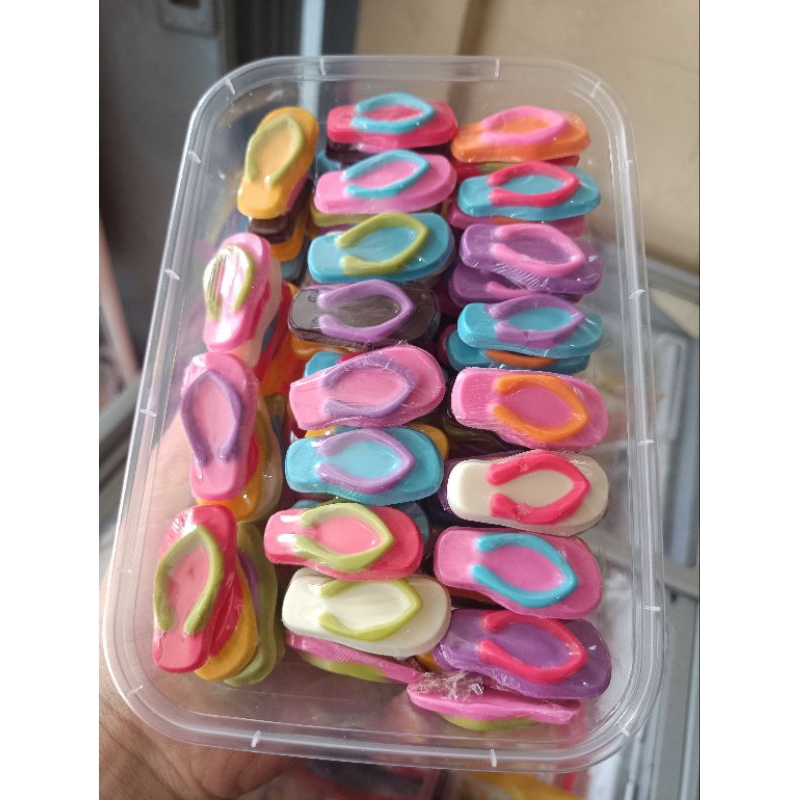 

Coklat Karakter Sendal 1box isi 100pcs