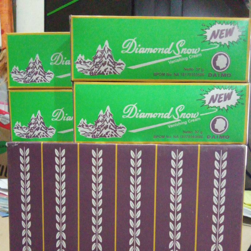 Diamond Snow Vanishing Cream