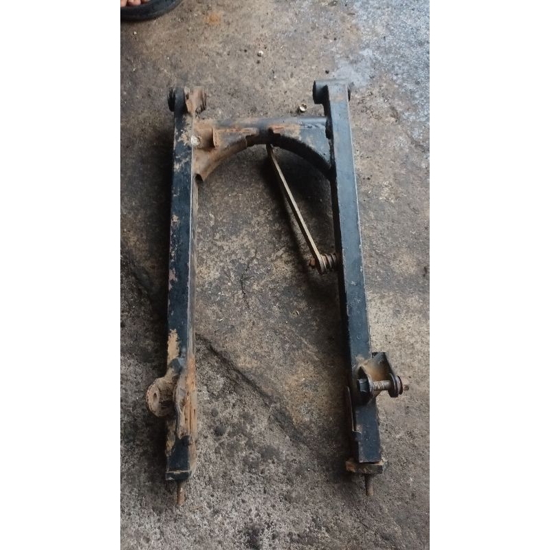 swing arm fiz r original